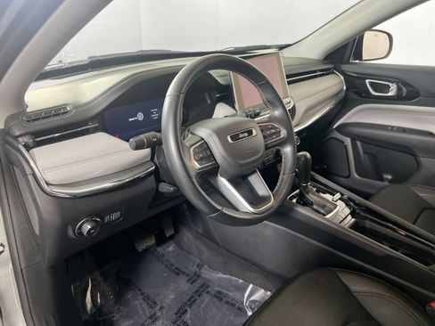 Used 2022 Jeep Compass Limited w/ Elite Group AWD/4WD image 9