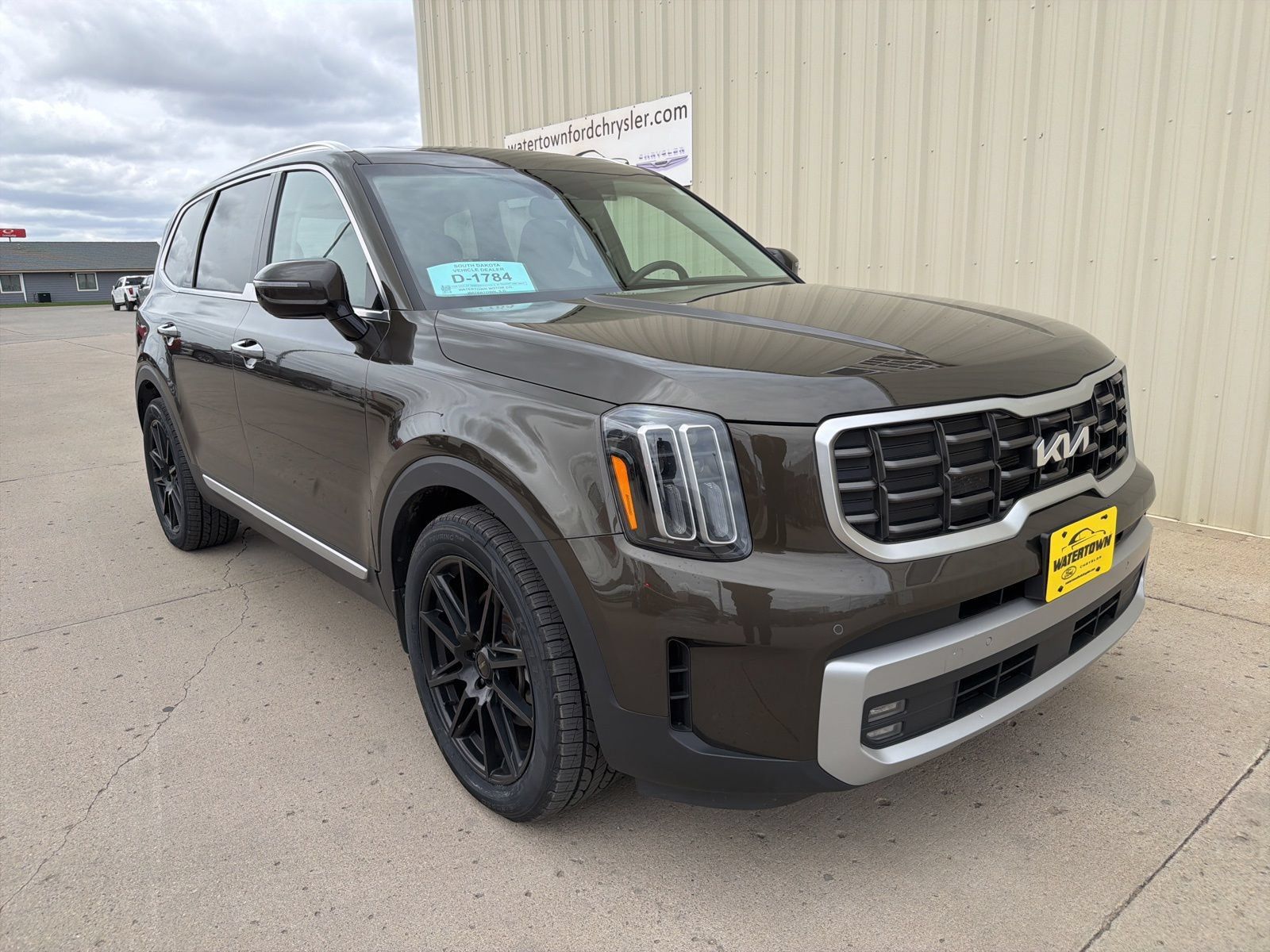 Used 2023 Kia Telluride SX AWD/4WD image 2