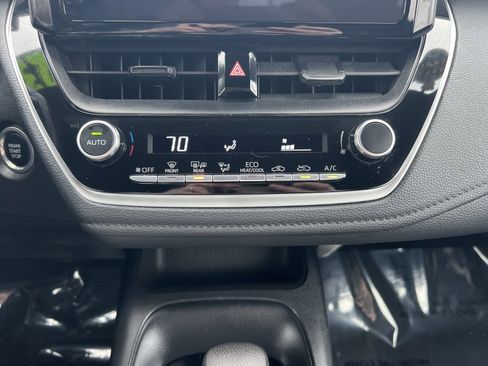 Used 2023 Toyota Corolla SE image 19