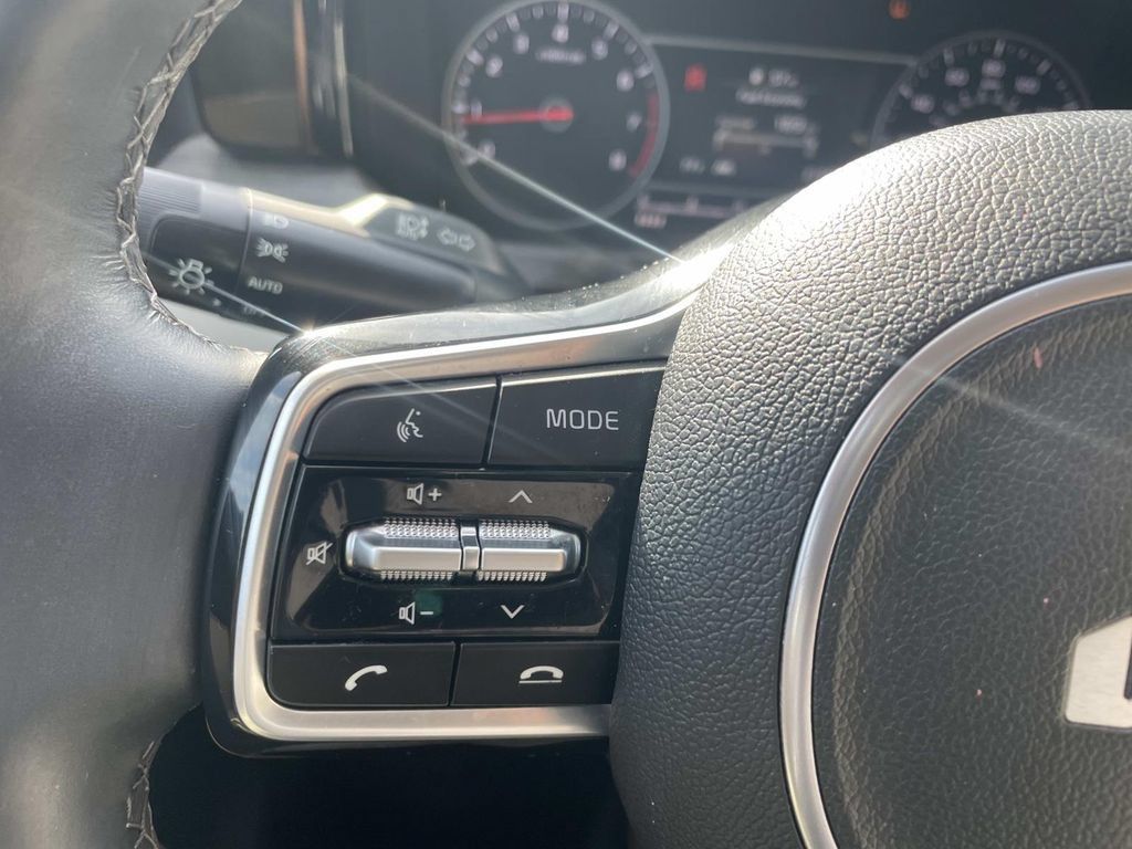 Used 2023 Kia Sorento S w/ Panoramic Sunroof Package AWD/4WD image 30