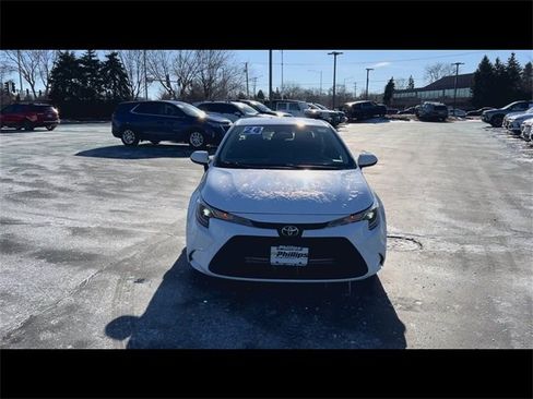 Used 2024 Toyota Corolla LE image 3