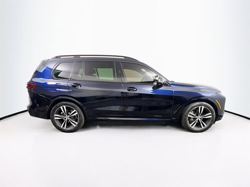 Used 2023 BMW X7 xDrive40i w/ Executive Package image 8