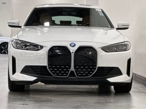 Used 2023 BMW i4 eDrive40 RWD image 9
