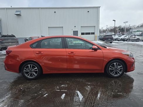 Used 2023 Kia Forte LXS w/ LXS Technology Package image 8