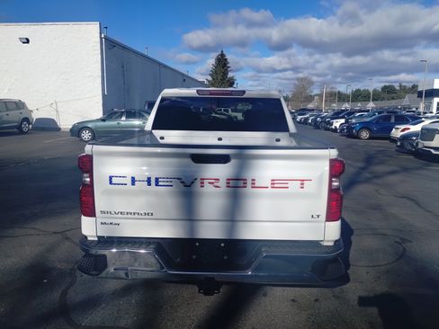 Used 2022 Chevrolet Silverado 1500 LT image 4