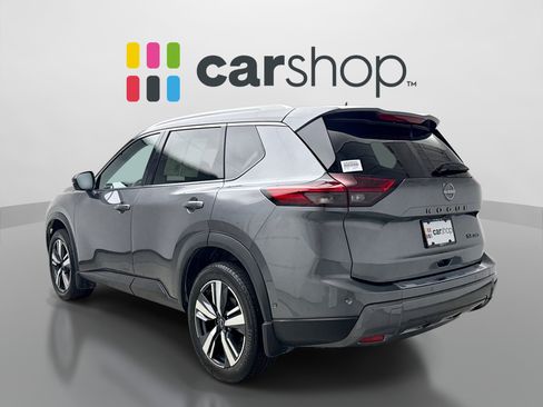 Used 2024 Nissan Rogue SL w/ SL Premium Package AWD/4WD image 3