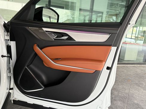 Used 2024 Jaguar F-PACE R-Dynamic S image 25