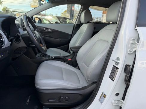 Used 2018 Hyundai Kona Limited image 27