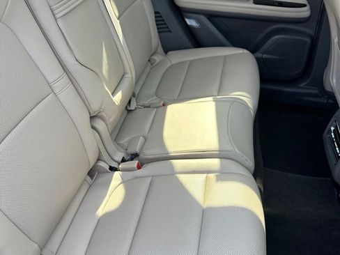 Used 2023 Lincoln Corsair AWD w/ Equipment Group 101A image 9