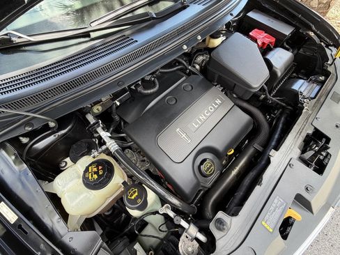 Used 2013 Lincoln MKX FWD image 18