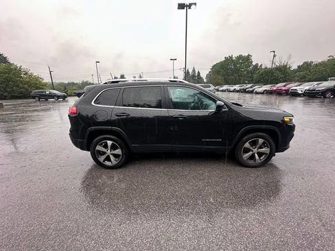 Used 2021 Jeep Cherokee Limited AWD/4WD image 2