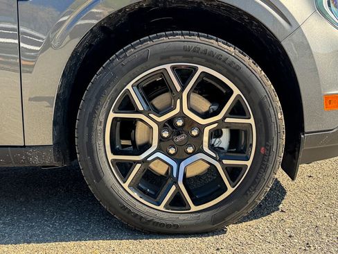New 2026 Ford Maverick Lariat AWD/4WD image 16
