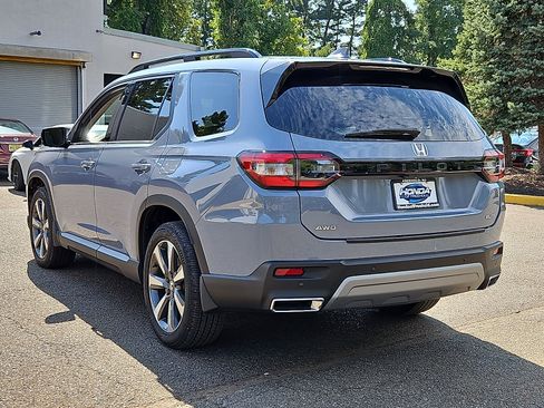 Used 2024 Honda Pilot Elite image 32