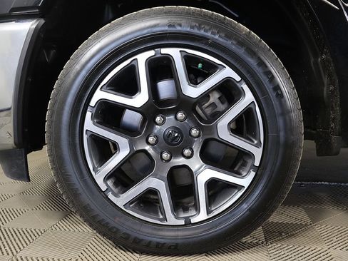 Used 2025 RAM 1500 Laramie AWD/4WD image 19