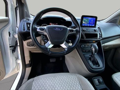 Used 2023 Ford Transit Connect XLT FWD image 6