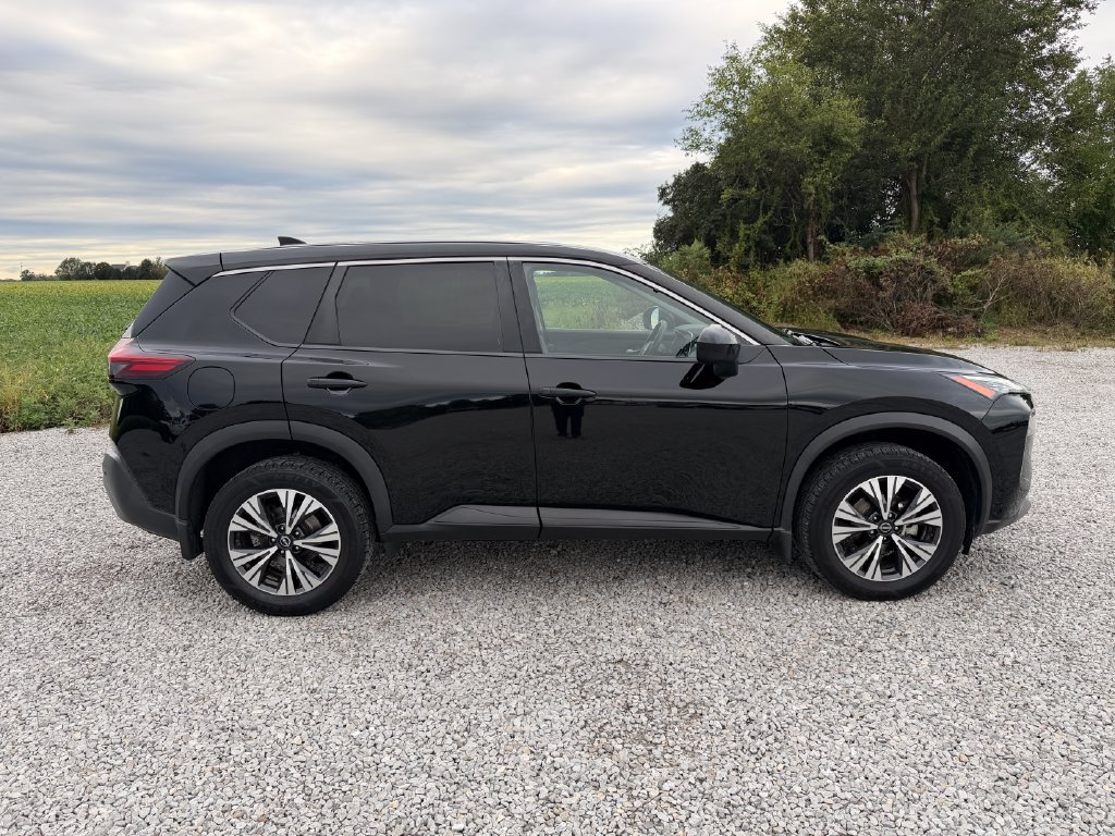 Used 2023 Nissan Rogue SV AWD/4WD image 16