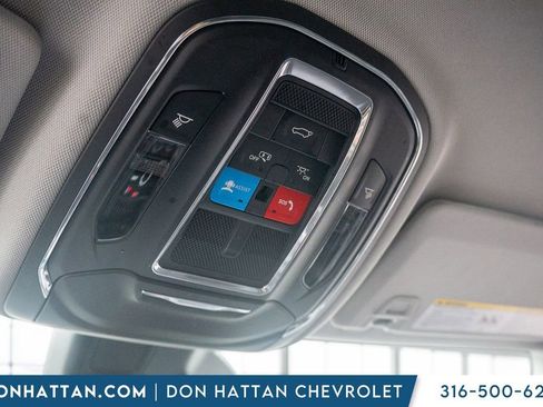 Used 2023 Jeep Grand Cherokee Limited w/ Black Appearance Package AWD/4WD image 17
