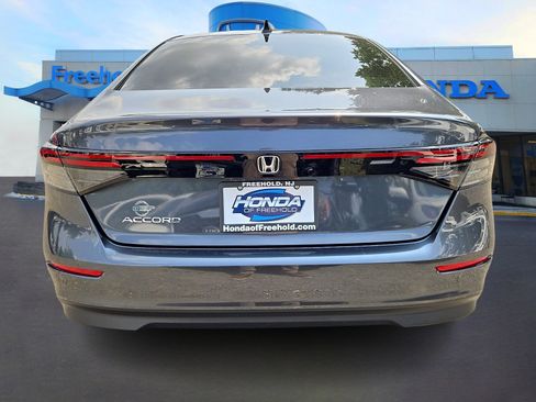 Used 2025 Honda Accord SE image 5