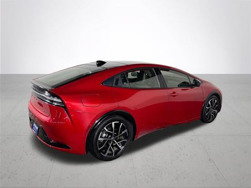 Used 2023 Toyota Prius Prime FWD image 6