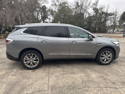 Used 2024 Buick Enclave Essence w/ Experience Buick Package image 3