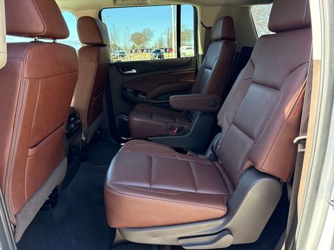 Used 2020 Chevrolet Suburban Premier image 26