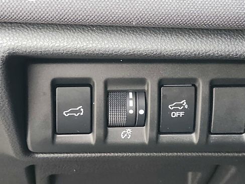 Used 2023 Subaru Outback Premium image 24