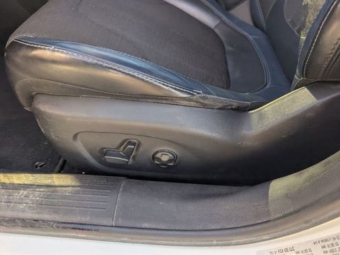 Used 2016 Chrysler 200 S w/ Comfort Group image 26