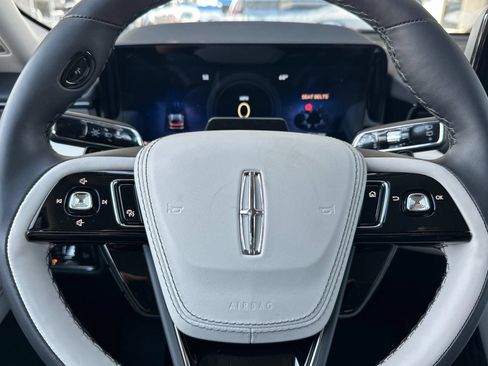 New 2026 Lincoln Aviator 2WD image 24