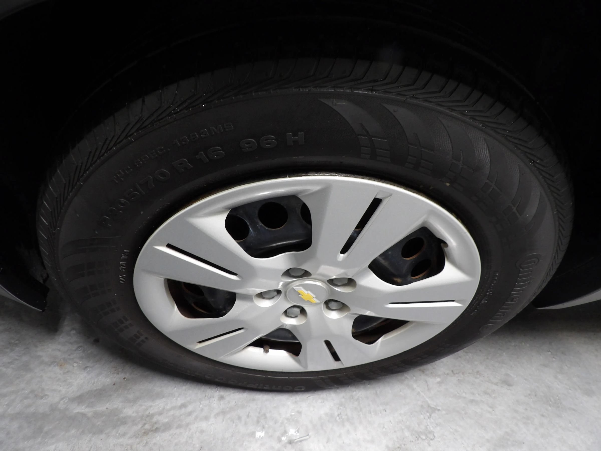 Used 2018 Chevrolet Trax LS FWD image 17