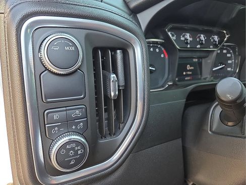Used 2020 GMC Sierra 1500 SLT RWD image 11