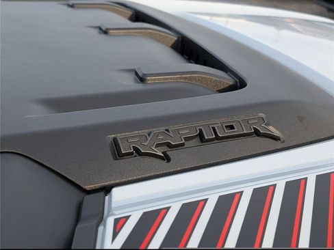 Used 2025 Ford F150 Raptor image 9