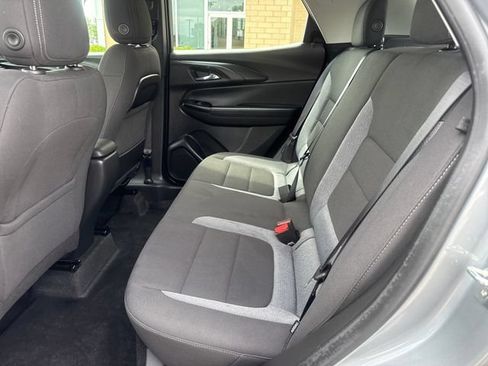Used 2023 Chevrolet TrailBlazer LS FWD image 19