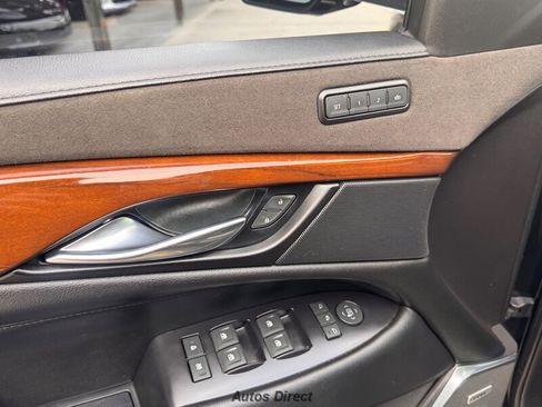 Used 2019 Cadillac Escalade ESV Premium Luxury RWD image 36