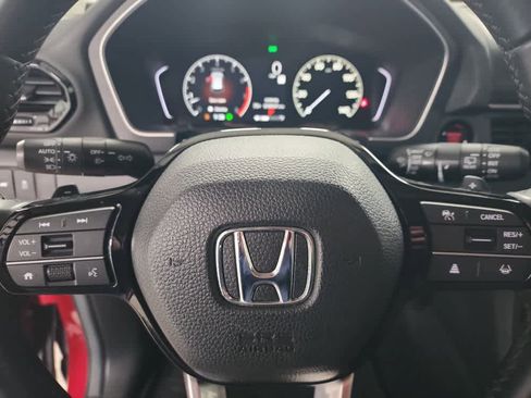 Used 2025 Honda Pilot Touring image 19