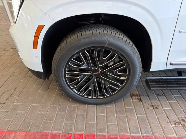 New 2026 GMC Yukon Denali w/ Denali Reserve Package AWD/4WD image 11