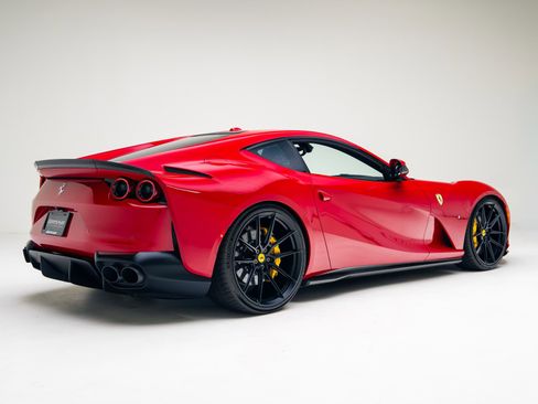 Used 2019 Ferrari 812 Superfast image 24