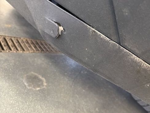 Used 2017 GMC Acadia SLE w/ Driver Alert Package I image 6