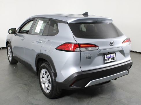 Used 2024 Toyota Corolla Cross L FWD image 3