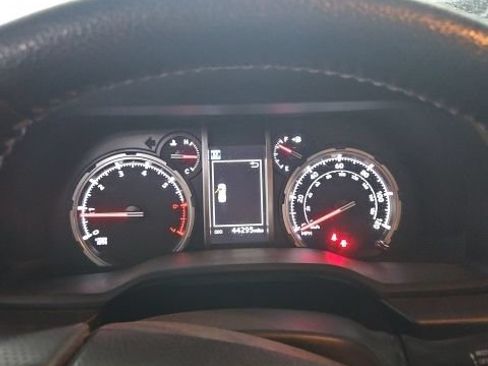 Used 2023 Toyota 4Runner TRD Off-Road Premium w/ Off Road Premium Plus Package AWD/4WD image 27