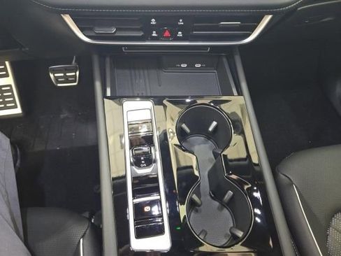 New 2025 Volkswagen Atlas SEL Premium R-Line image 21