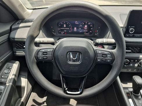 Used 2025 Honda Accord SE image 20
