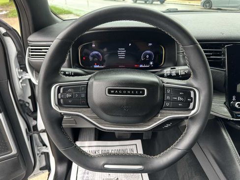 Used 2023 Jeep Wagoneer L Series II w/ Rear Seat Video Group 1 AWD/4WD image 14