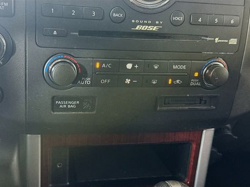 Used 2012 Nissan Pathfinder LE RWD image 18