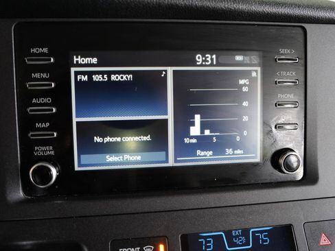 Used 2020 Toyota Sienna L image 20