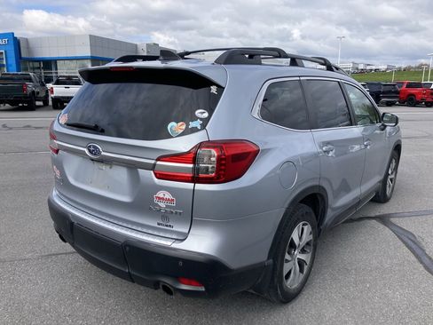 Used 2019 Subaru Ascent Premium image 7