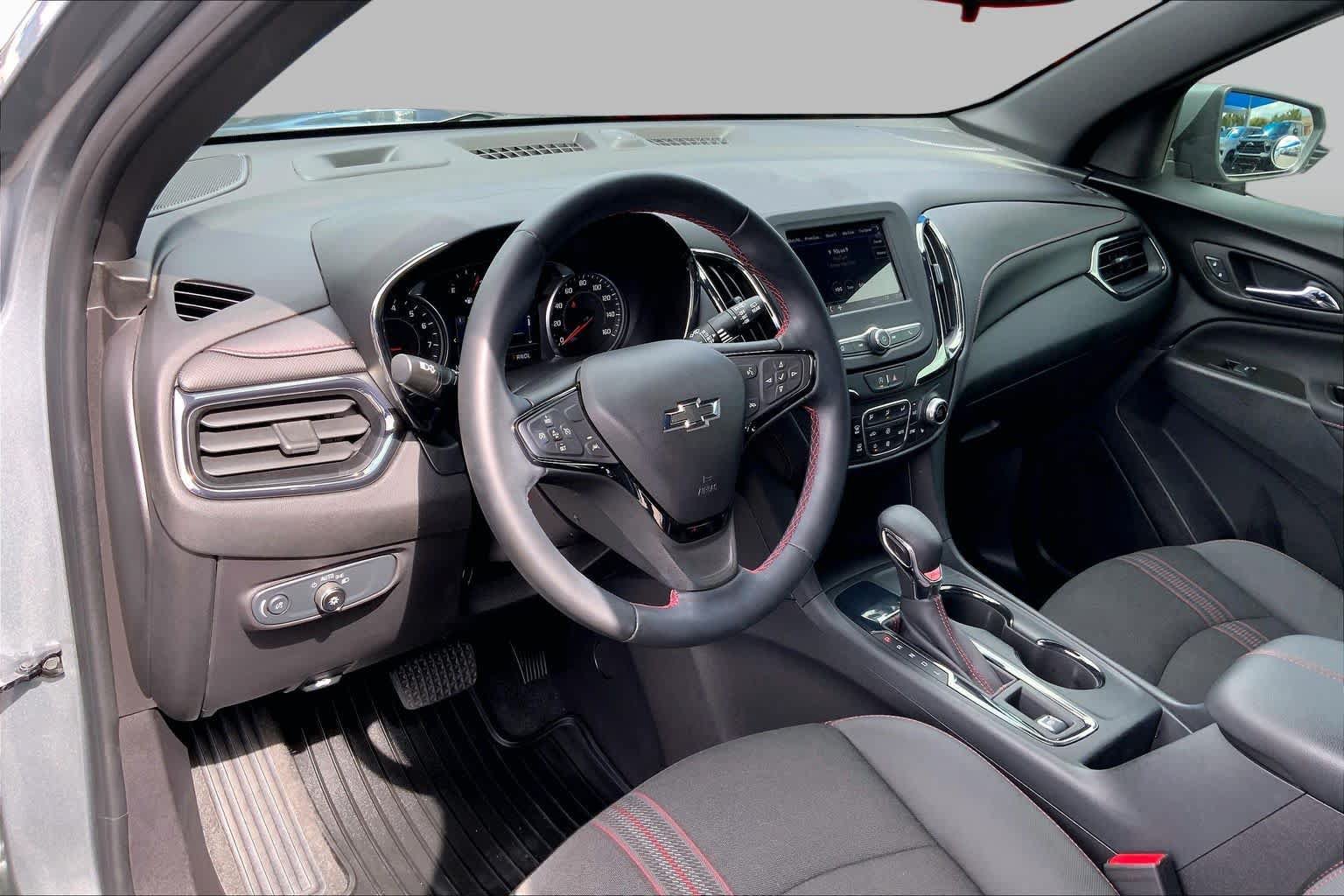 Certified 2024 Chevrolet Equinox RS FWD image 17