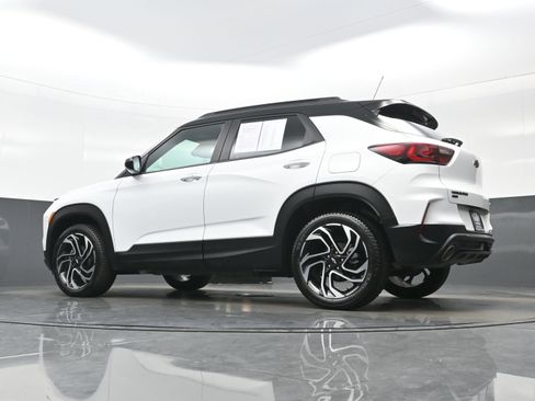 Used 2024 Chevrolet TrailBlazer RS w/ Convenience Package AWD/4WD image 28