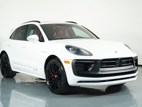 Used 2023 Porsche Macan GTS w/ Premium Package Plus image 5