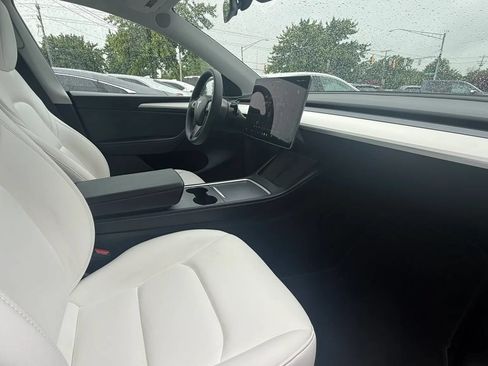 Used 2024 Tesla Model Y Long Range AWD/4WD image 11
