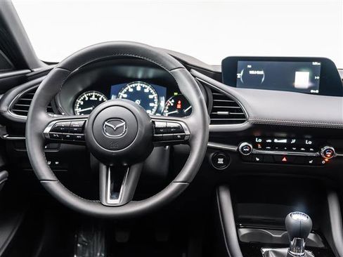 New 2025 MAZDA MAZDA3 2.5 S Hatchback w/ Premium Pkg image 17